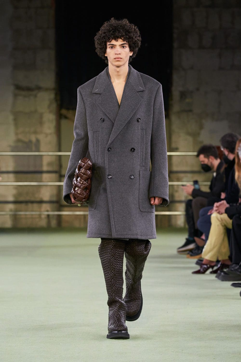Bottega Veneta 2022-2023 秋冬米兰 Runway 杂志