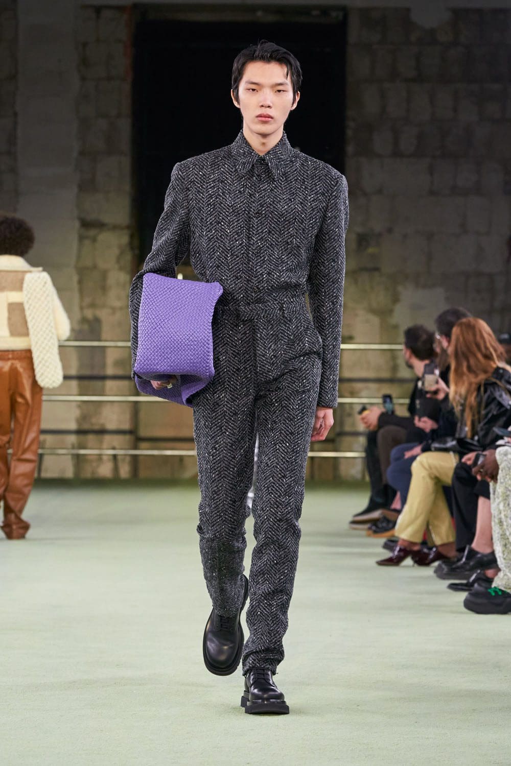 Bottega Veneta 2022-2023 秋冬米兰 Runway 杂志