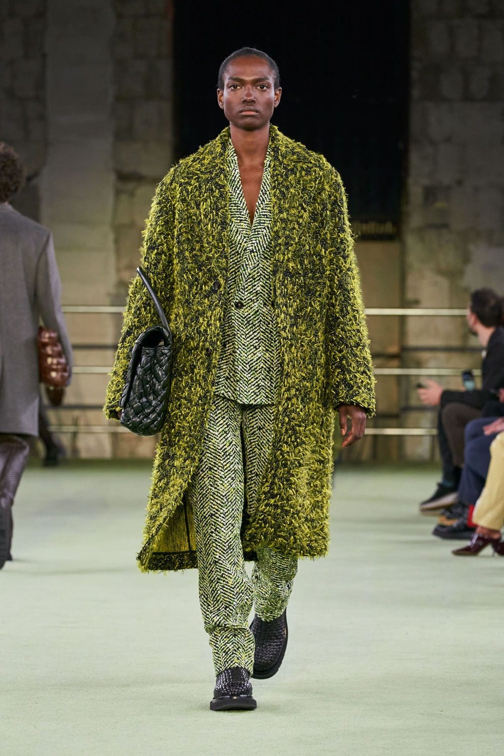 Bottega Veneta 2022-2023 秋冬米兰 Runway 杂志