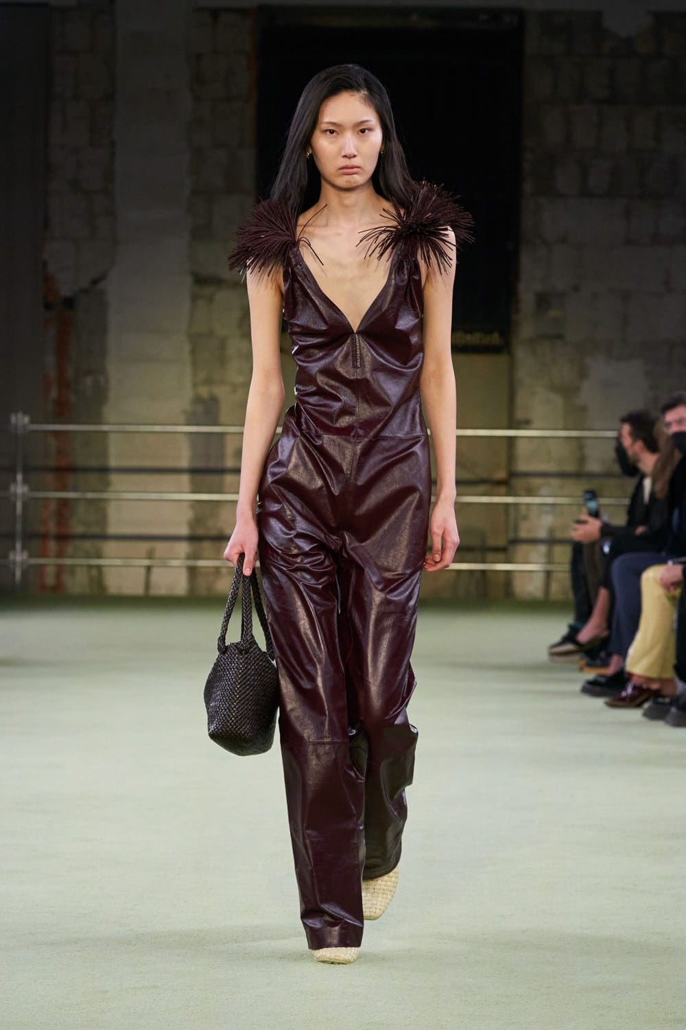 Bottega Veneta 2022-2023 秋冬米兰 Runway 杂志