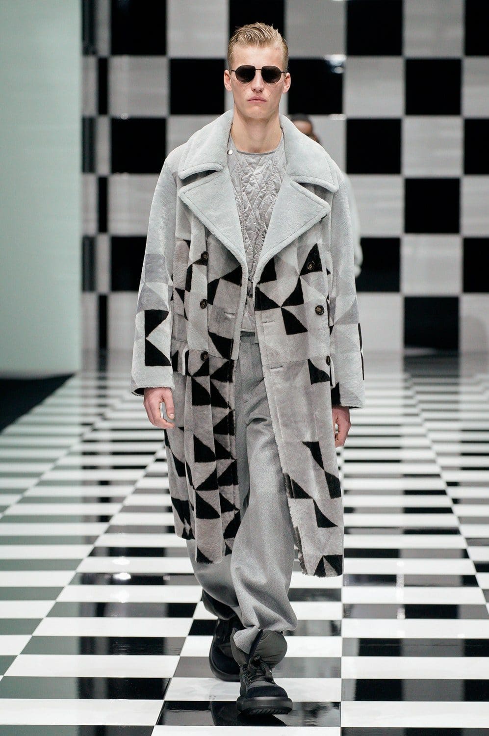 Emporio Armani Otoño Invierno 2022-2023 Milán Runway Revista