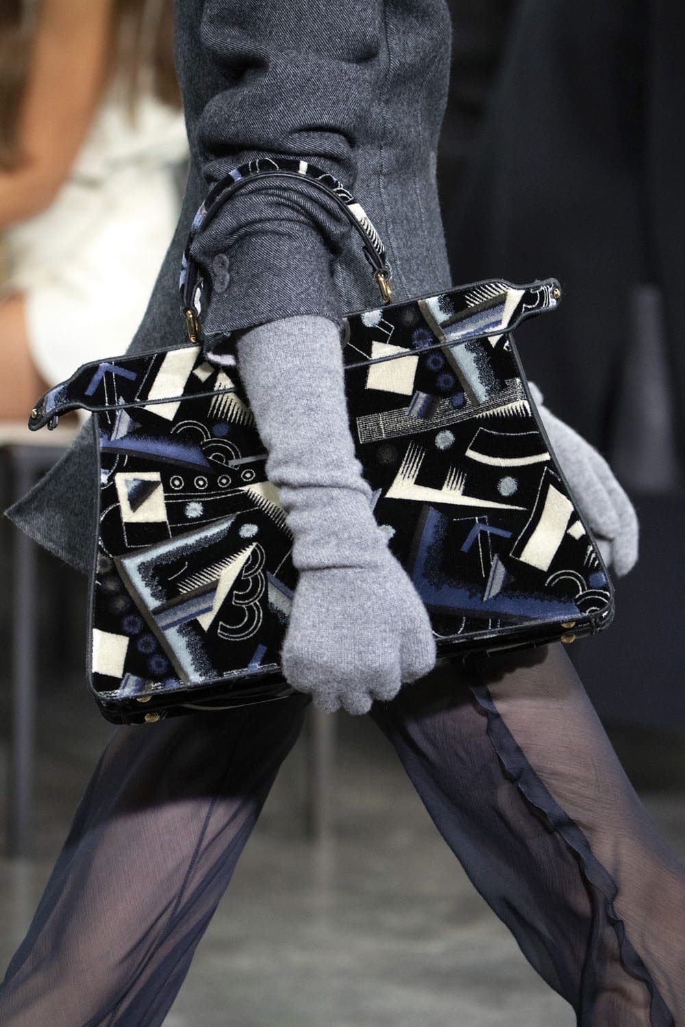 Fendi 2022-2023 秋冬特写细节配饰 Runway 杂志