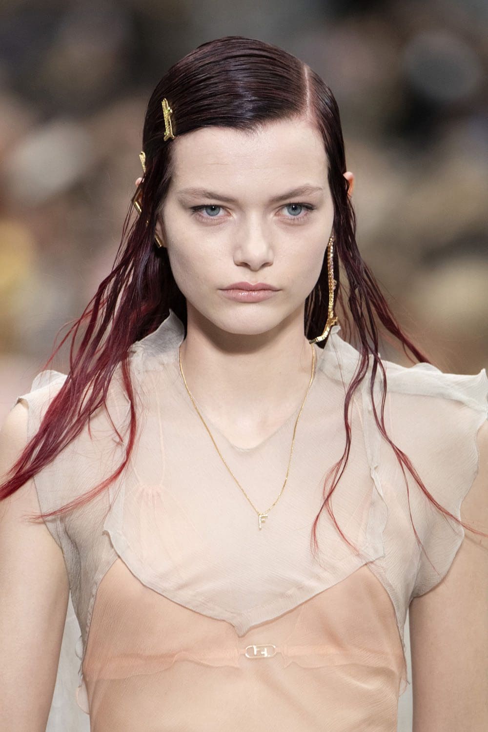 Fendi 2022-2023 秋冬特写细节配饰 Runway 杂志