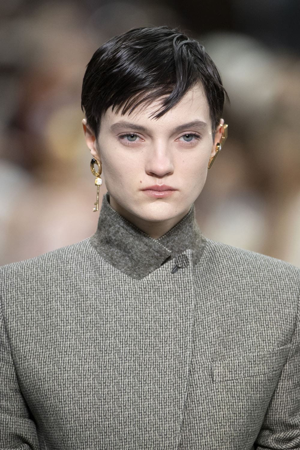 Fendi 2022-2023 秋冬特写细节配饰 Runway 杂志