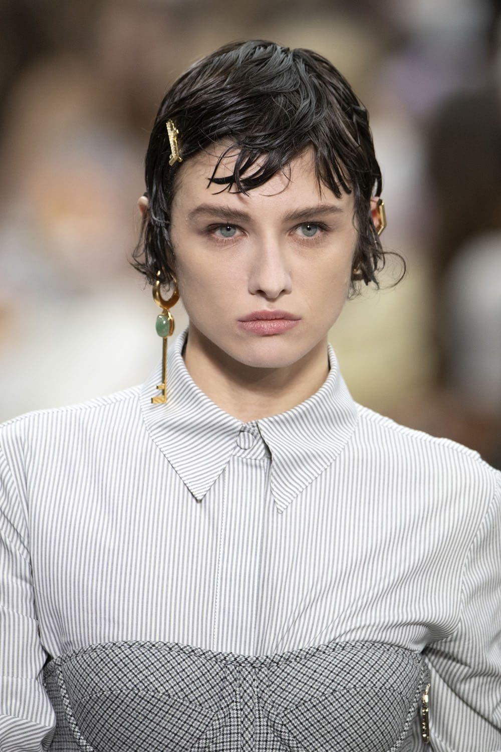 Fendi 2022-2023 秋冬特写细节配饰 Runway 杂志