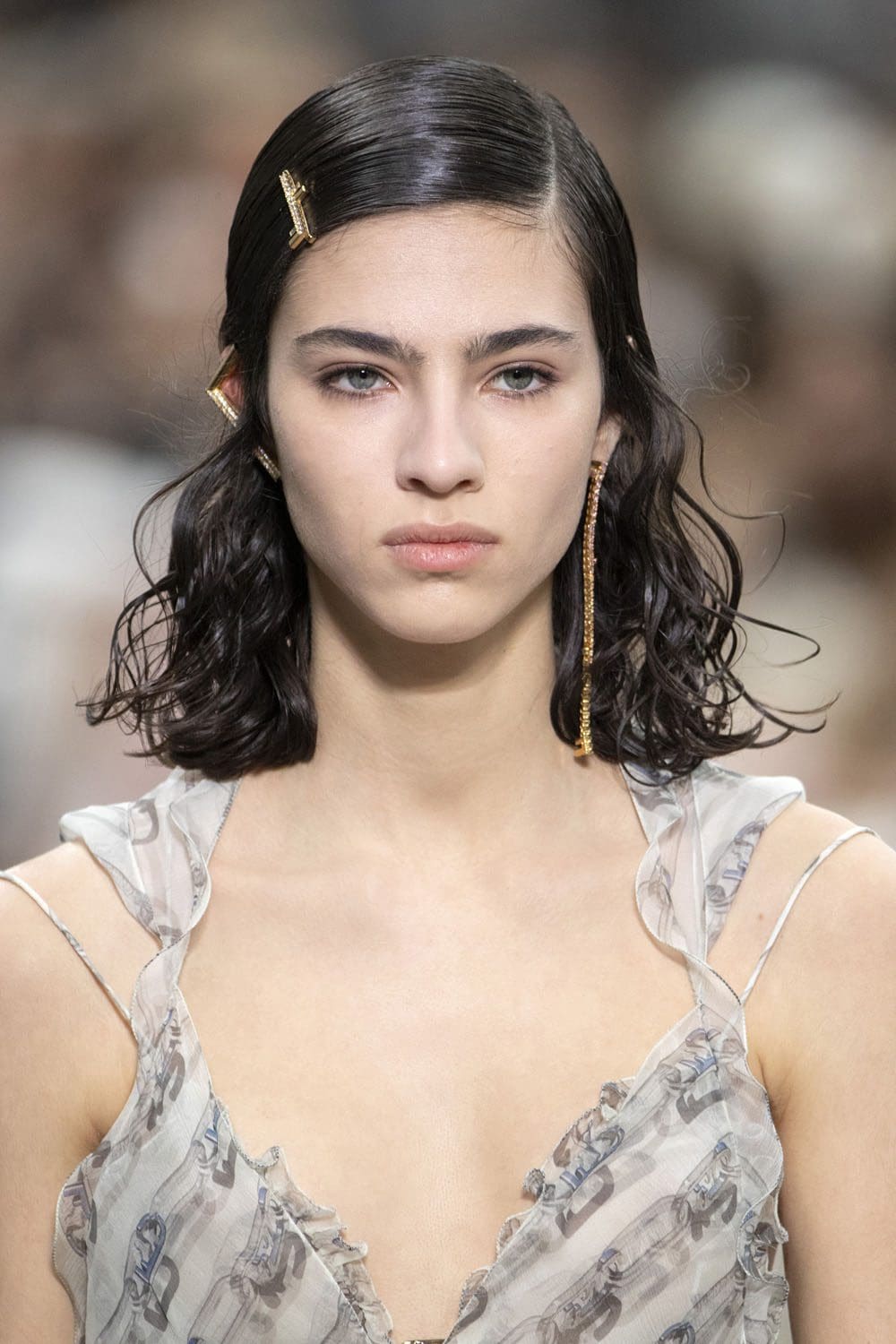 Fendi 2022-2023 秋冬特写细节配饰 Runway 杂志