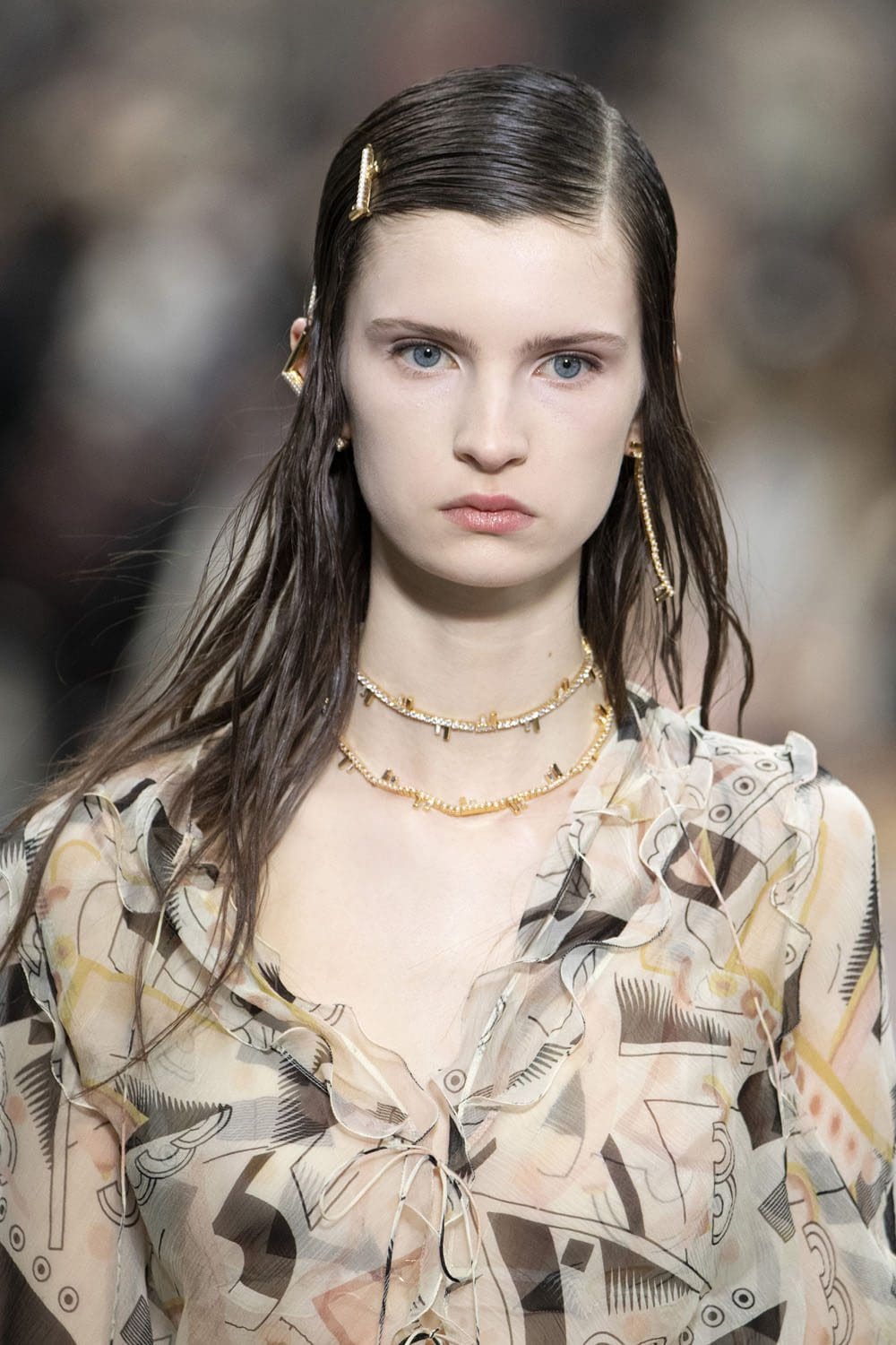 Fendi 2022-2023 秋冬特写细节配饰 Runway 杂志