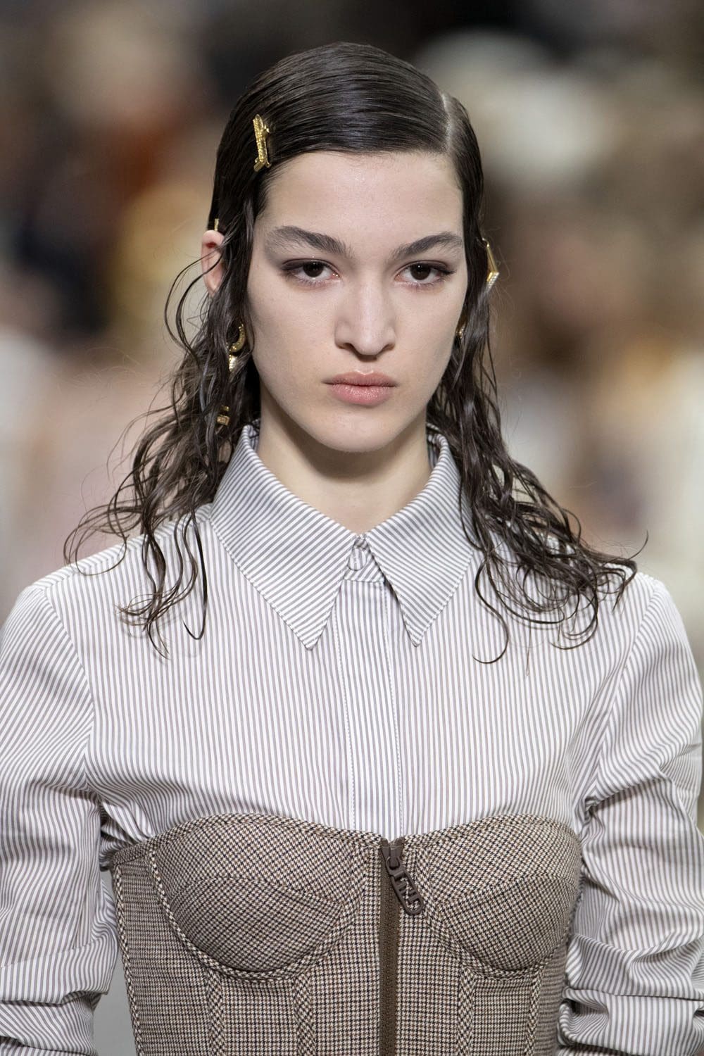 Fendi 2022-2023 秋冬特写细节配饰 Runway 杂志