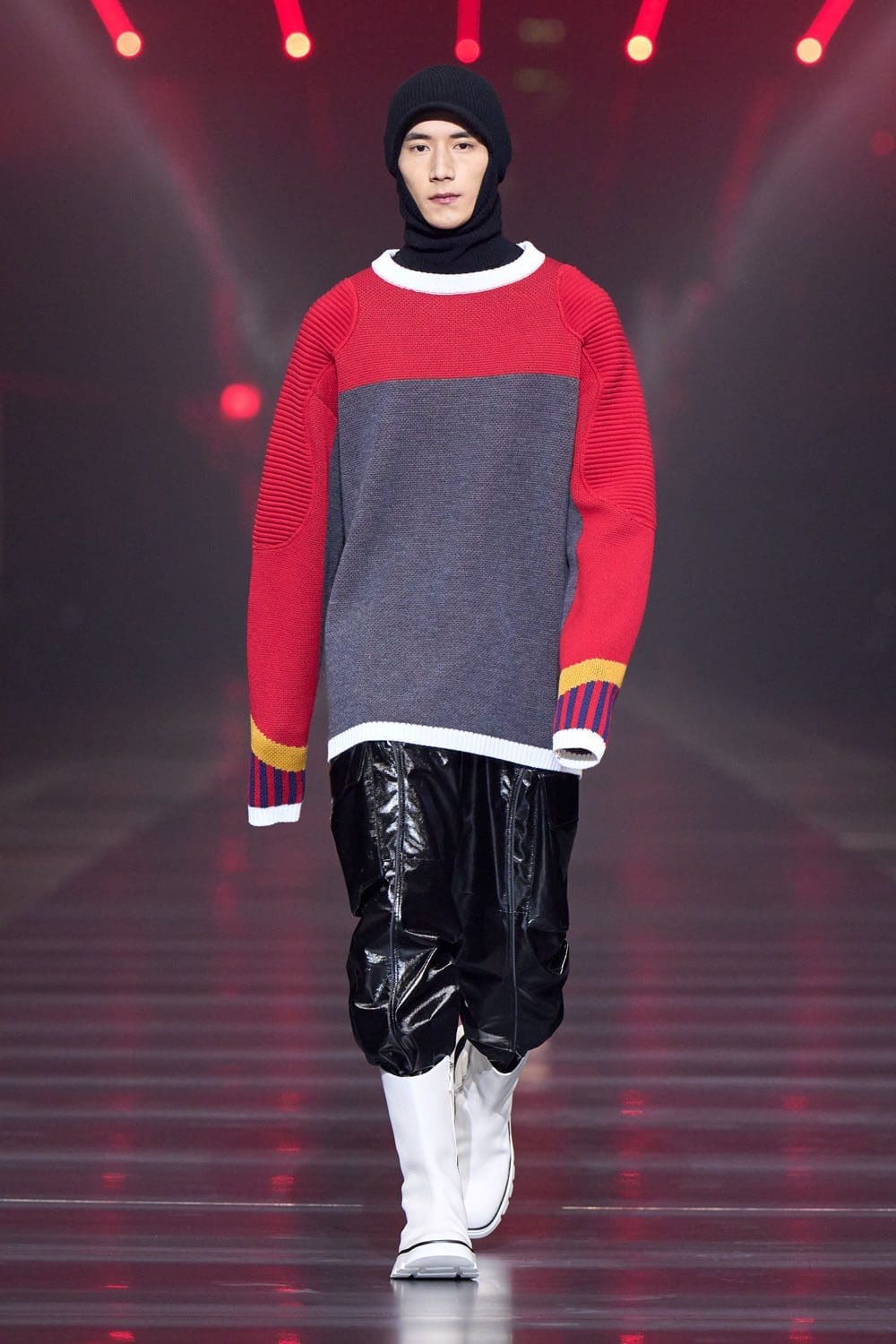 Ferrari Outono Inverno 2022-2023 Milão Runway revista
