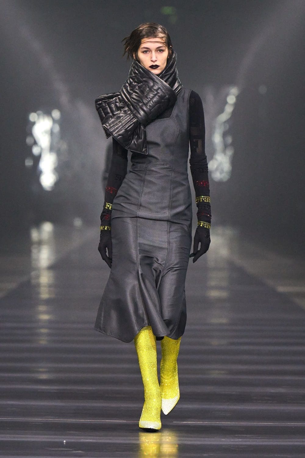 Ferrari Outono Inverno 2022-2023 Milão Runway revista