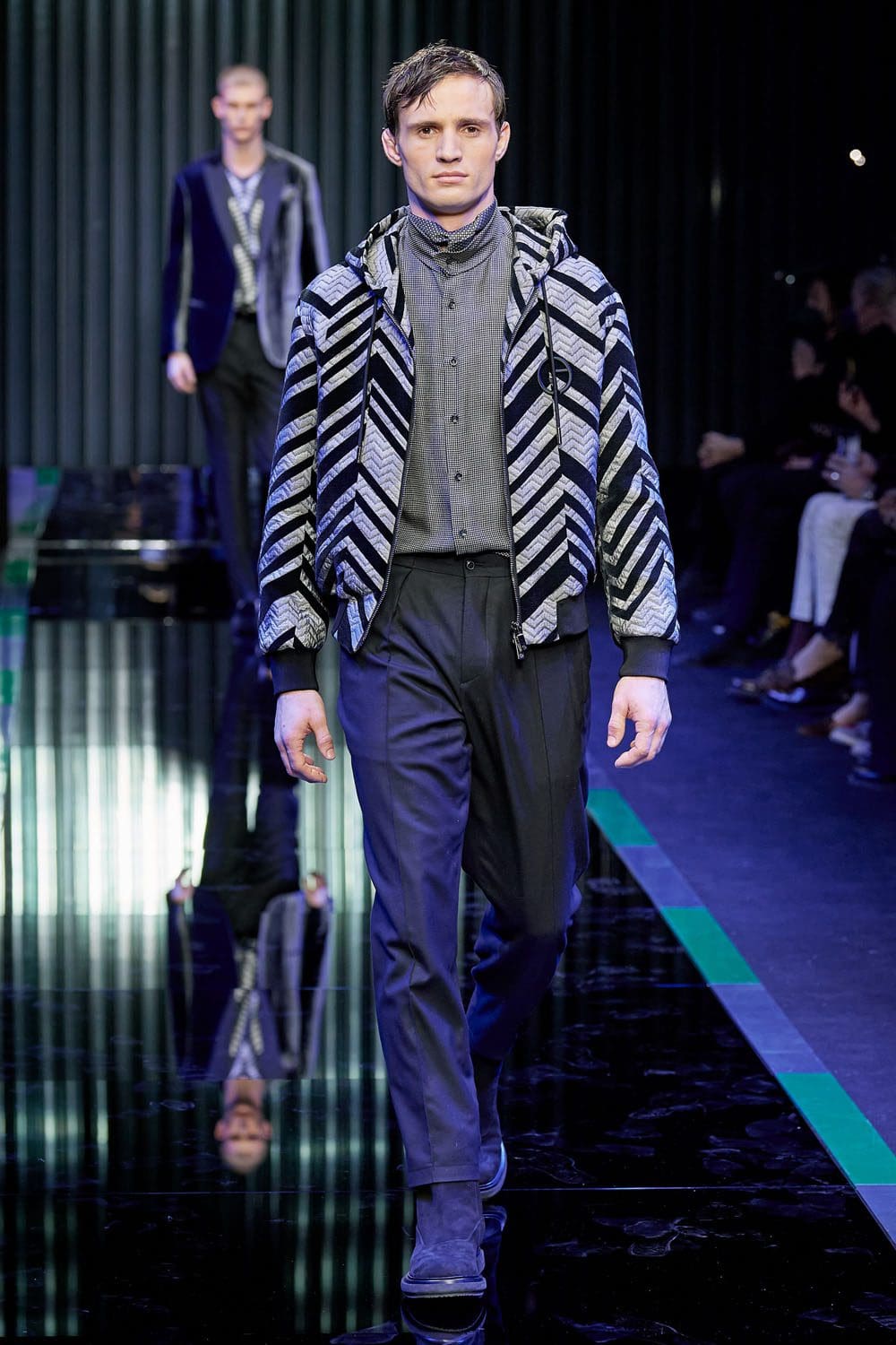 Giorgio Armani outono inverno 2022-2023 Milão Runway revista