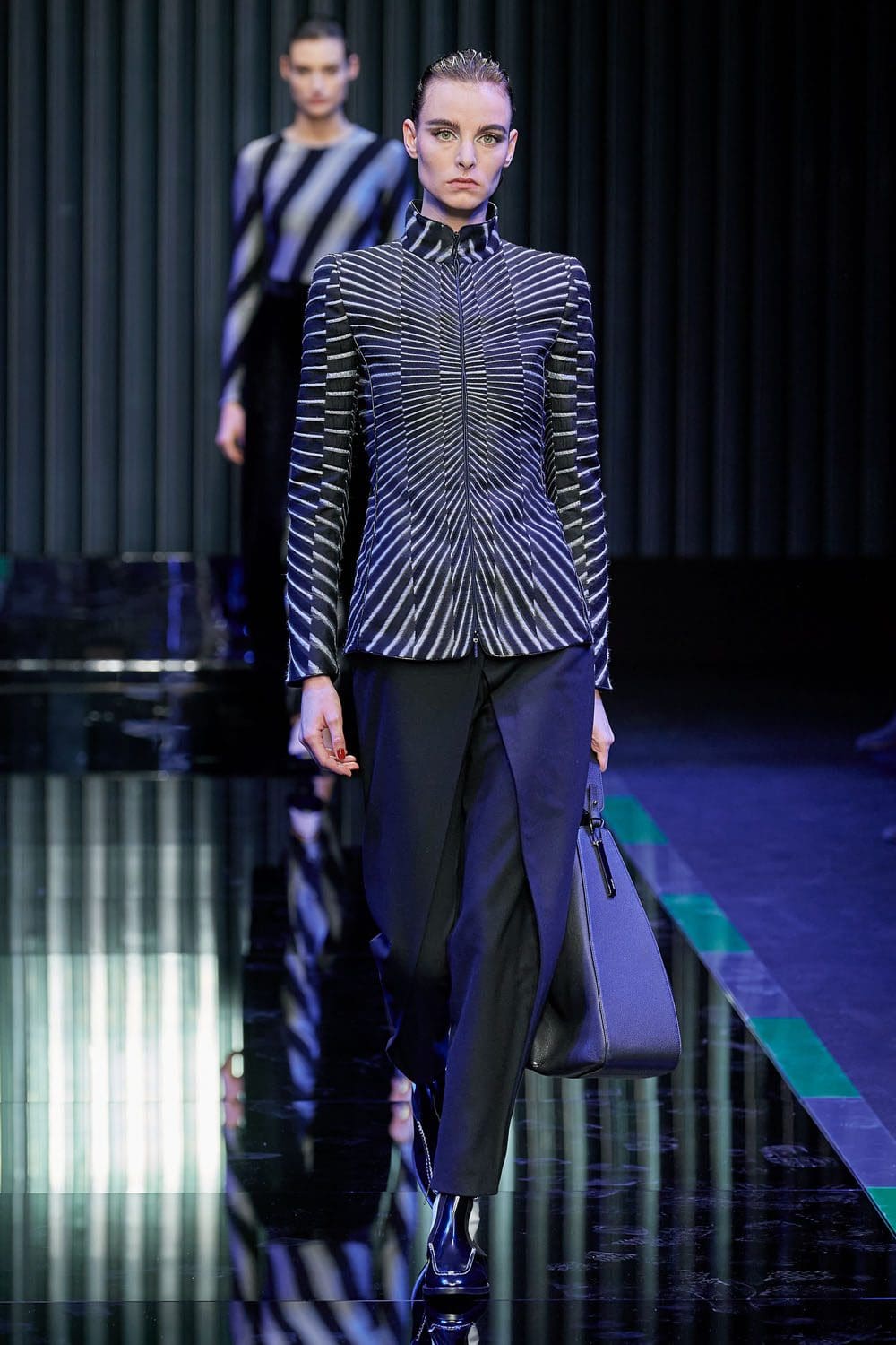 Giorgio Armani outono inverno 2022-2023 Milão Runway revista