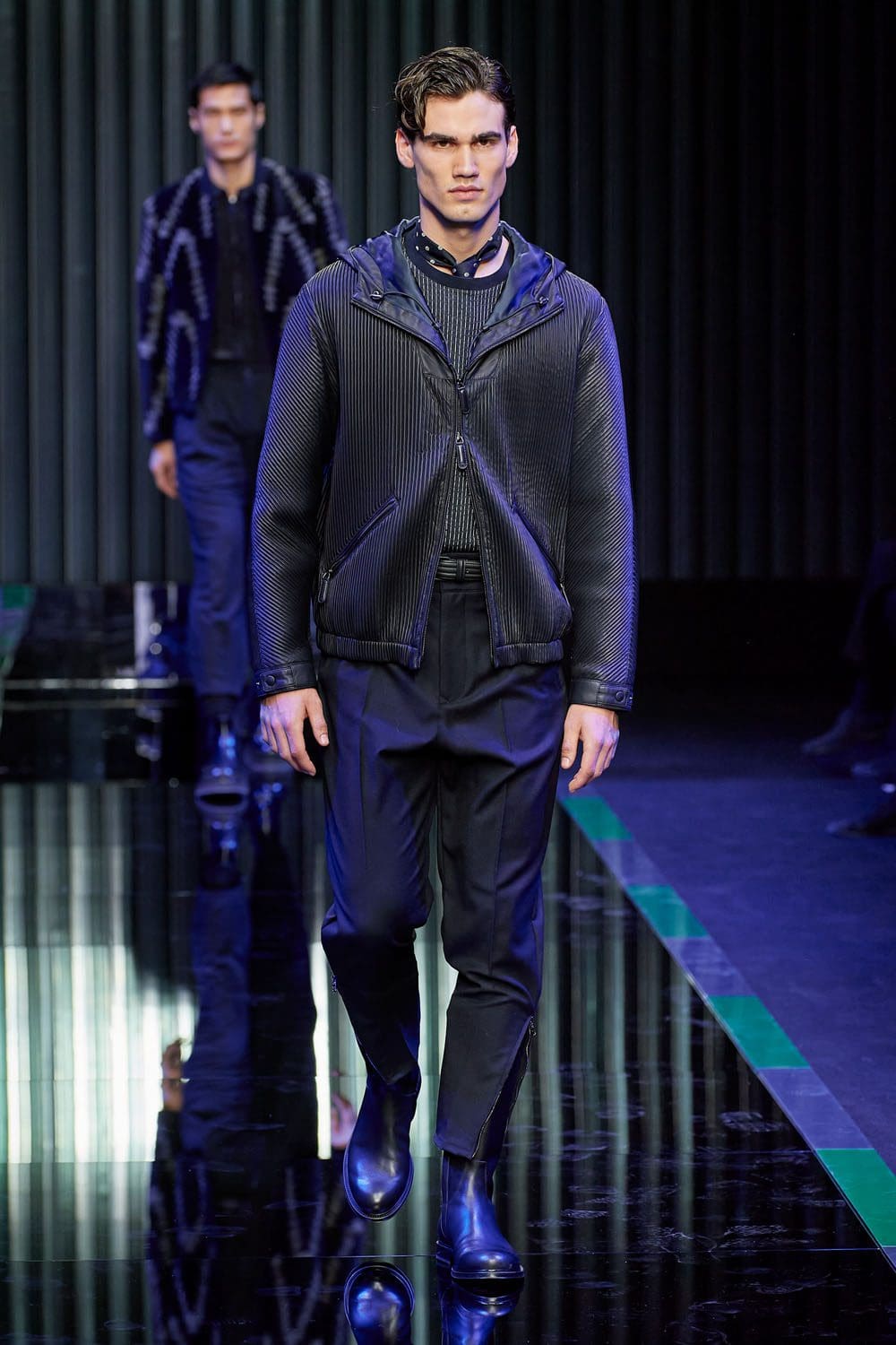 Giorgio Armani outono inverno 2022-2023 Milão Runway revista