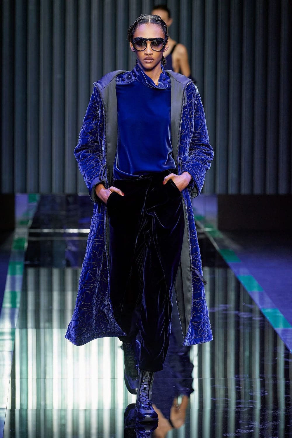 Giorgio Armani outono inverno 2022-2023 Milão Runway revista