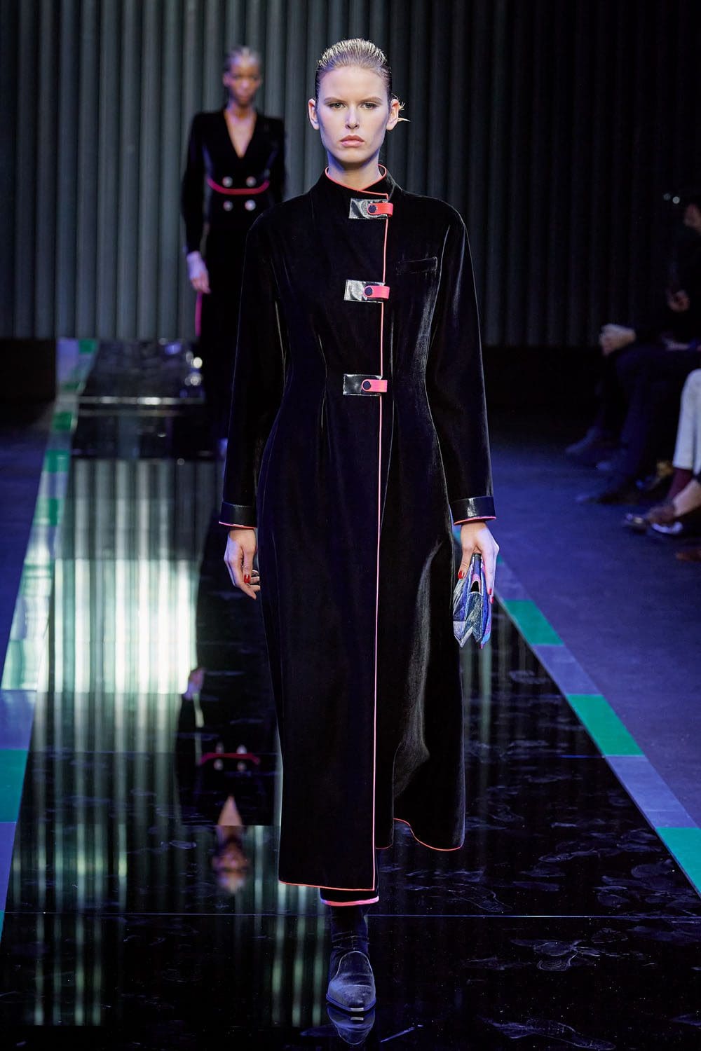 Giorgio Armani outono inverno 2022-2023 Milão Runway revista
