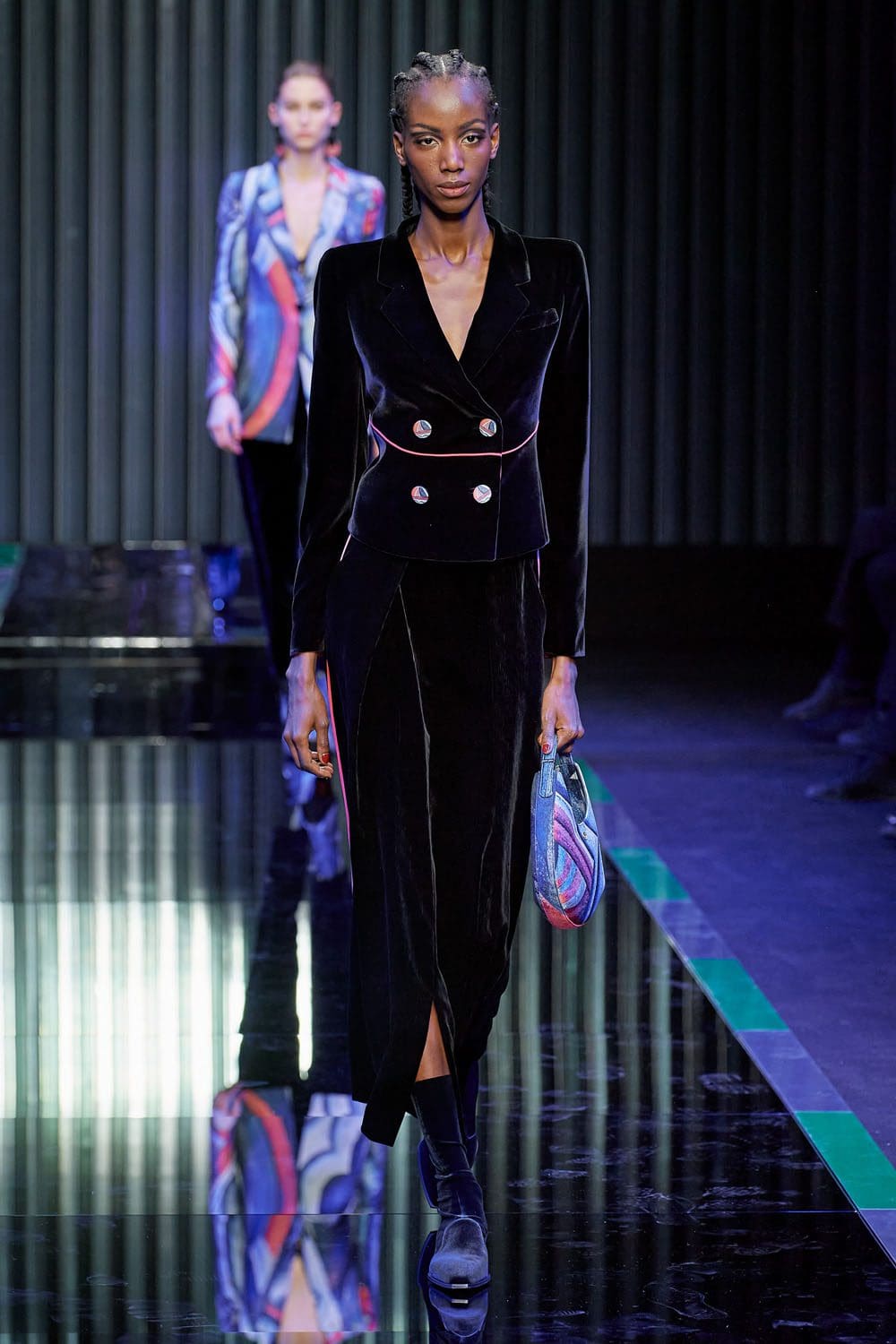 Giorgio Armani outono inverno 2022-2023 Milão Runway revista