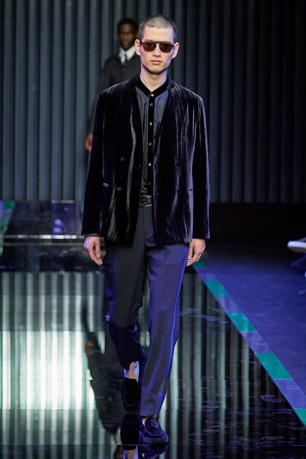 Giorgio Armani outono inverno 2022-2023 Milão Runway revista