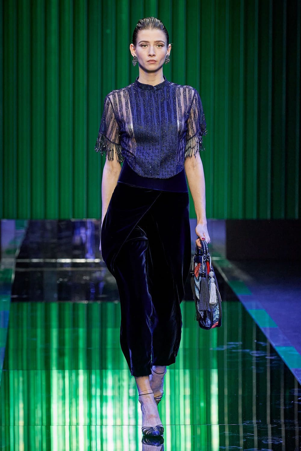 Giorgio Armani outono inverno 2022-2023 Milão Runway revista