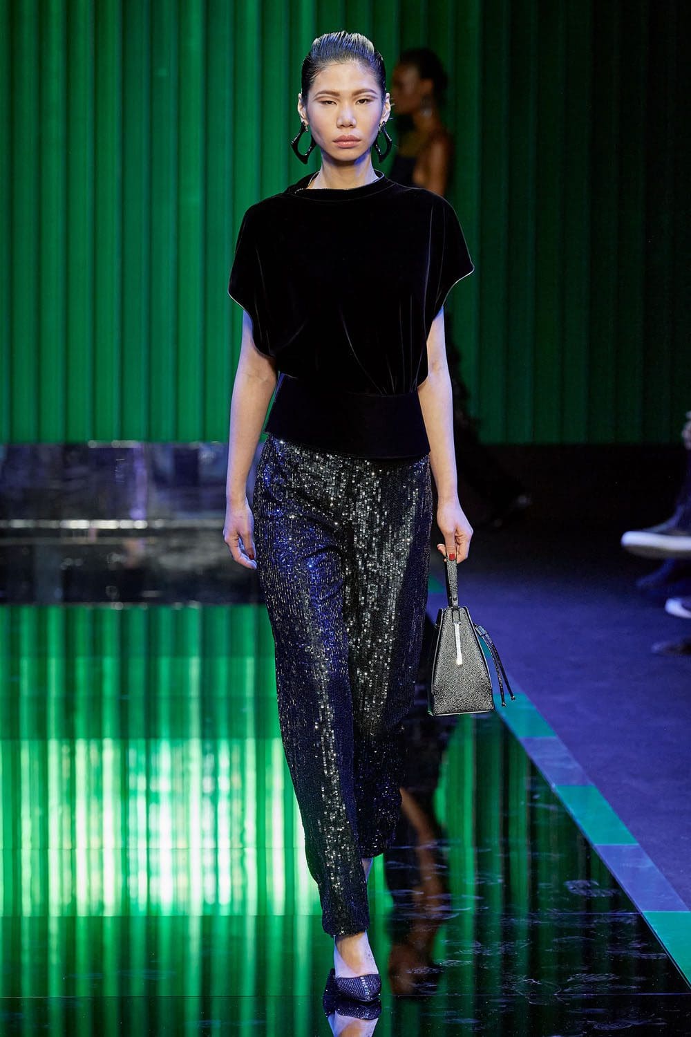 Giorgio Armani outono inverno 2022-2023 Milão Runway revista