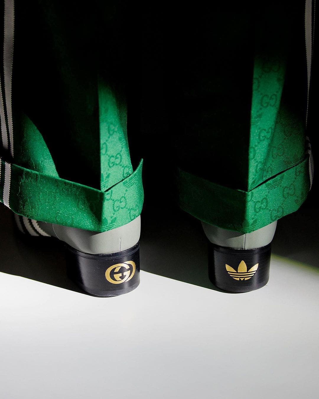 Gucci x Adidas Automne Hiver 2022-2023 Zoom sur les détails Runway Magazine