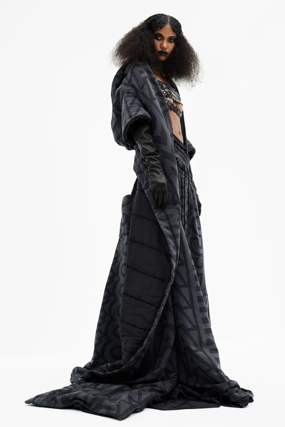 Marc Jacobs outono inverno 2022-2023 por RUNWAY MAGAZINE