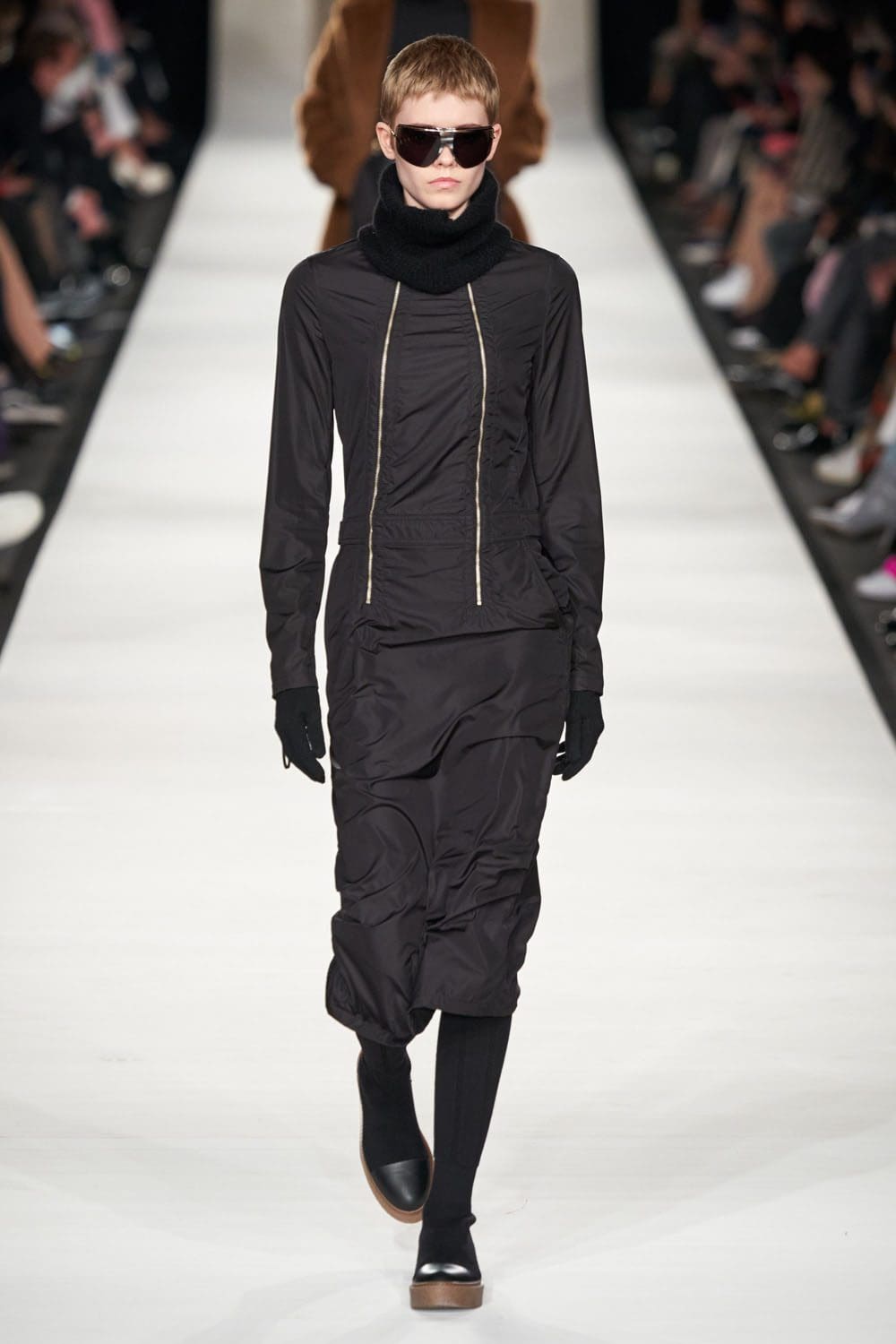 Max Mara Осень Зима 2022-2023 Милан Runway Журнал