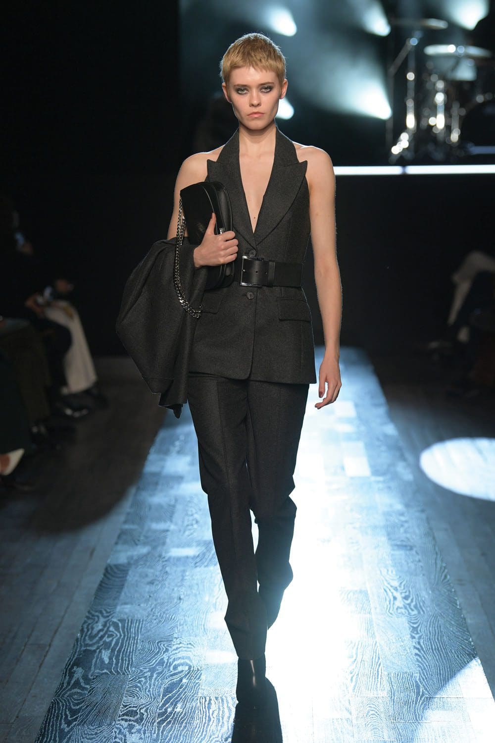Michael Kors 2022-2023 秋冬纽约时装秀 RUNWAY 杂志