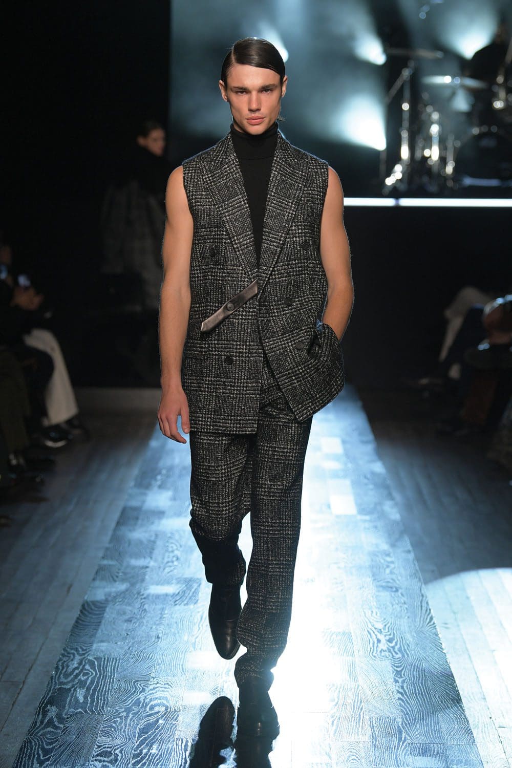 Michael Kors 2022-2023 秋冬纽约时装秀 RUNWAY 杂志