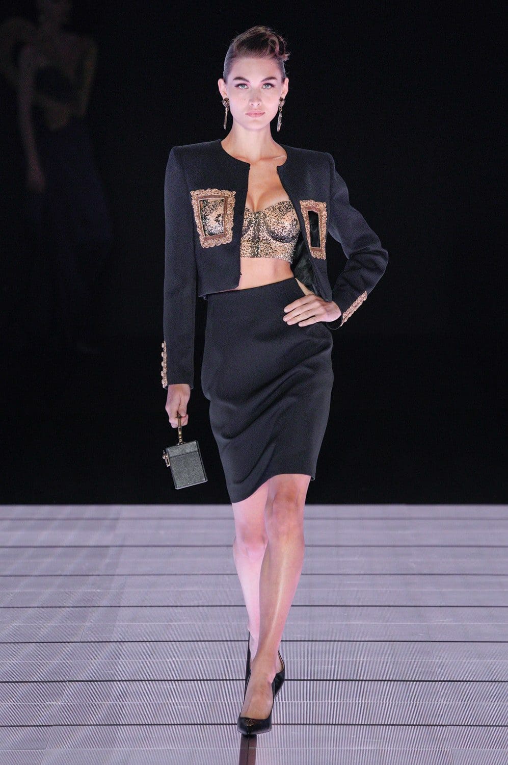 Moschino Outono Inverno 2022-2023 Milão Runway revista