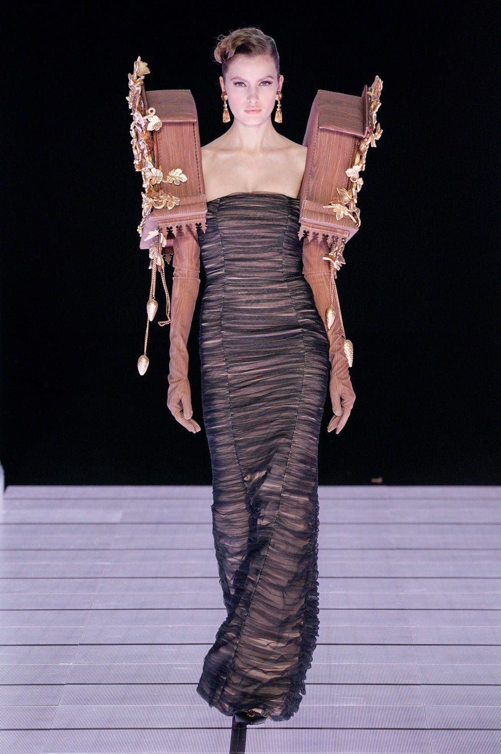Moschino Outono Inverno 2022-2023 Milão Runway revista