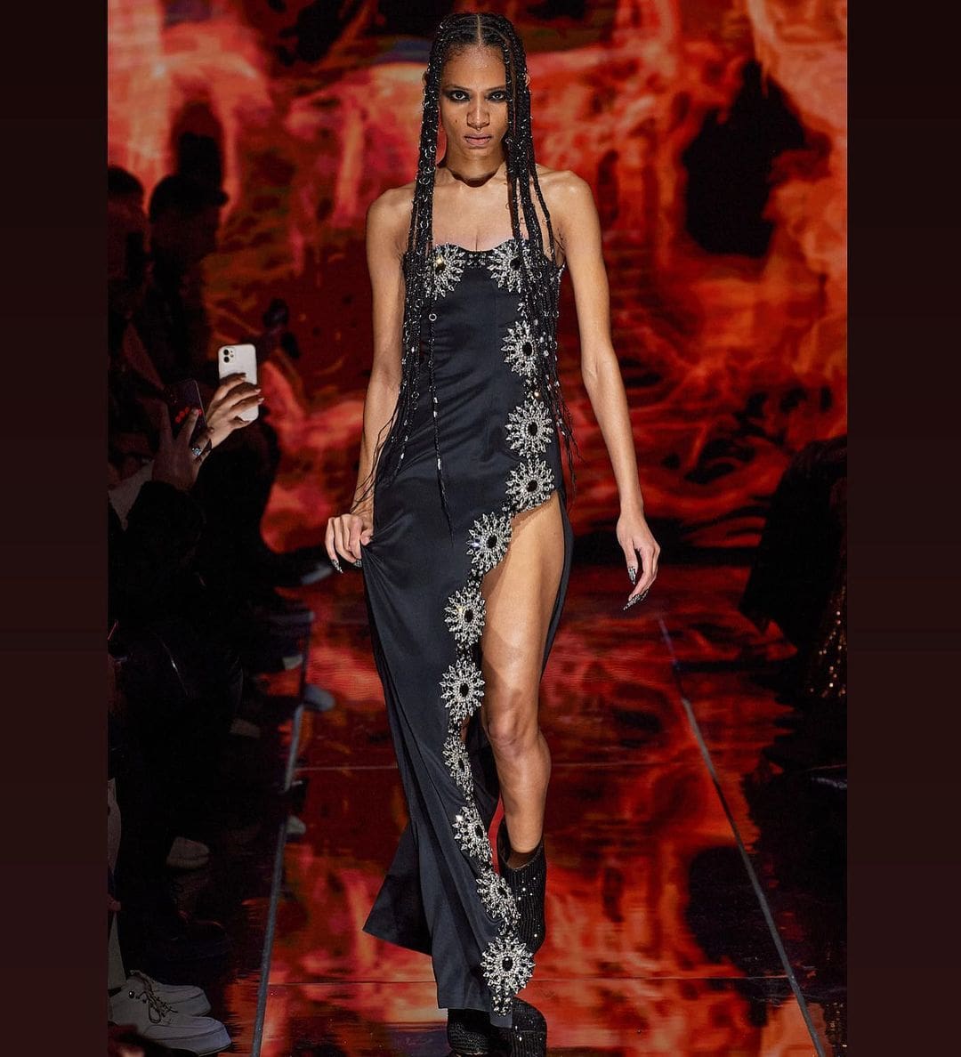 Philipp Plein outono inverno 2022-2023 Milão Runway revista