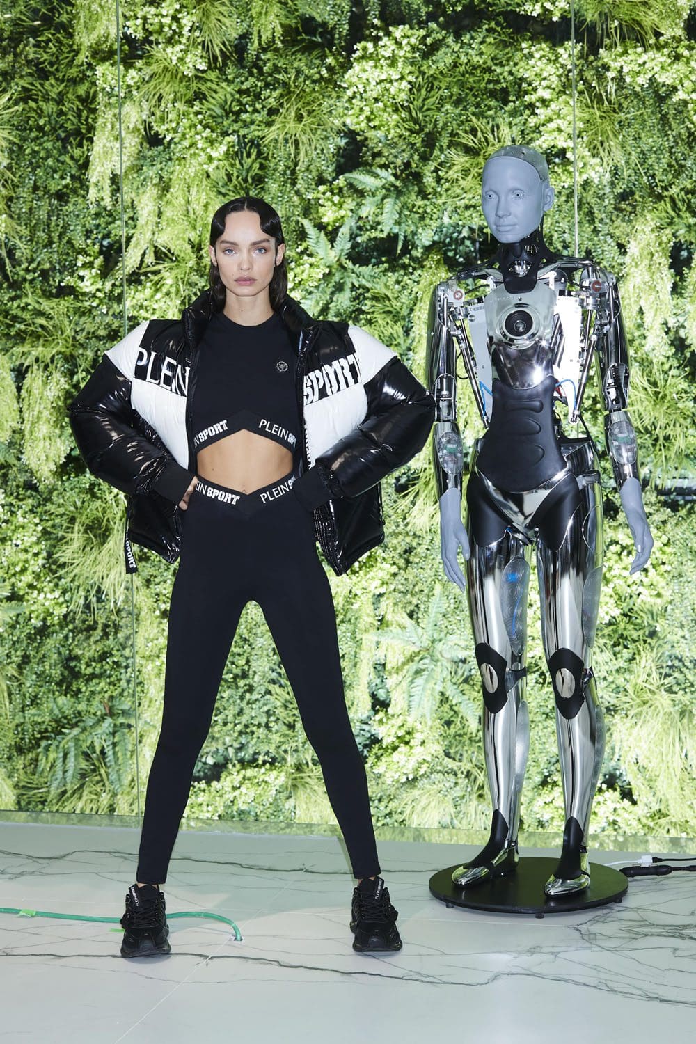 Plein Sport Outono 2022 primeira coleção Milão Runway revista