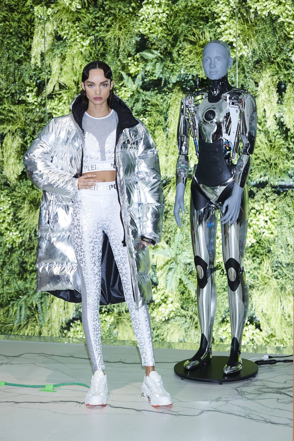 Plein Sport Outono 2022 primeira coleção Milão Runway revista