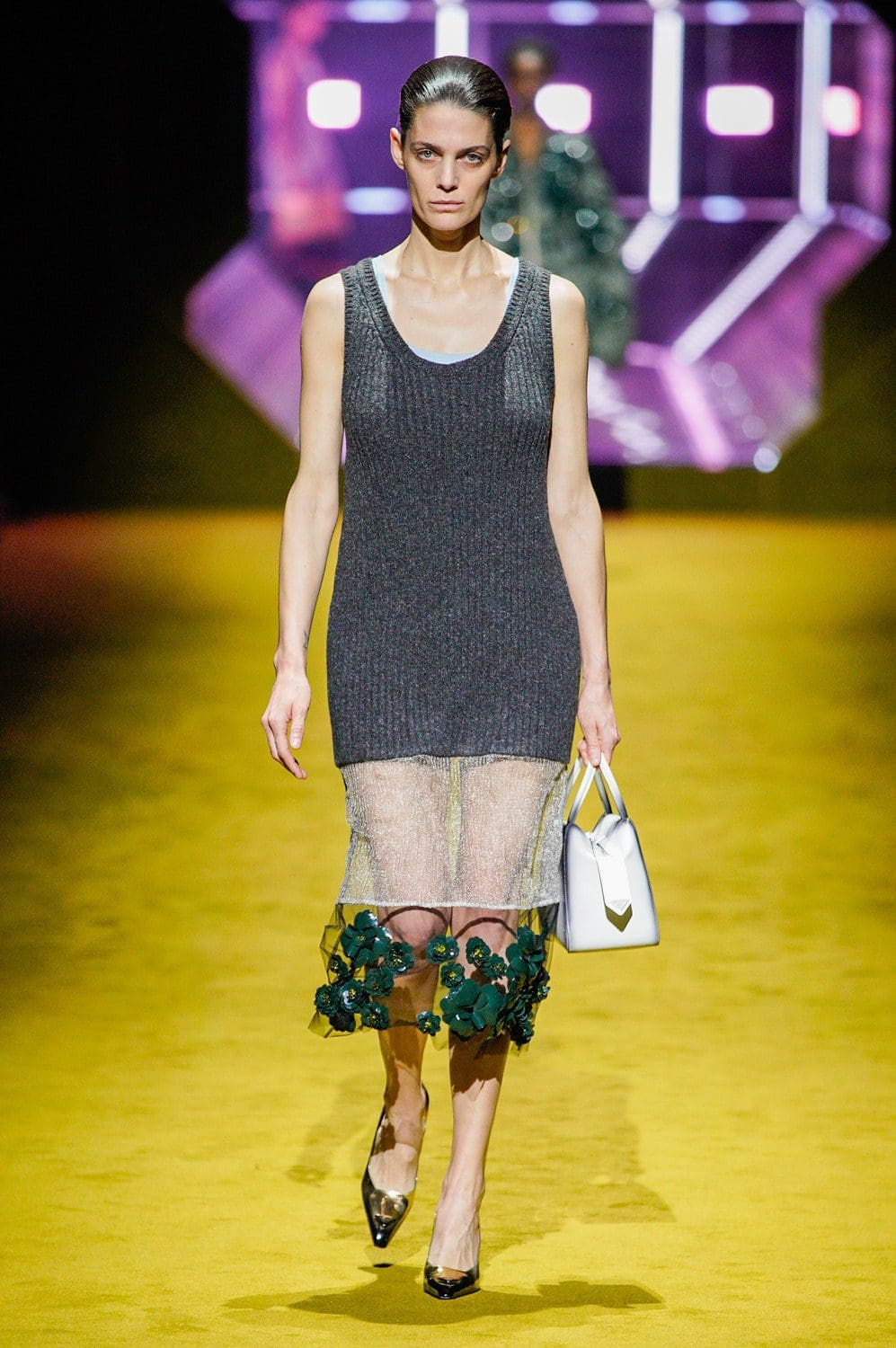 Prada Otoño Invierno 2022-2023 Milán Runway Revista