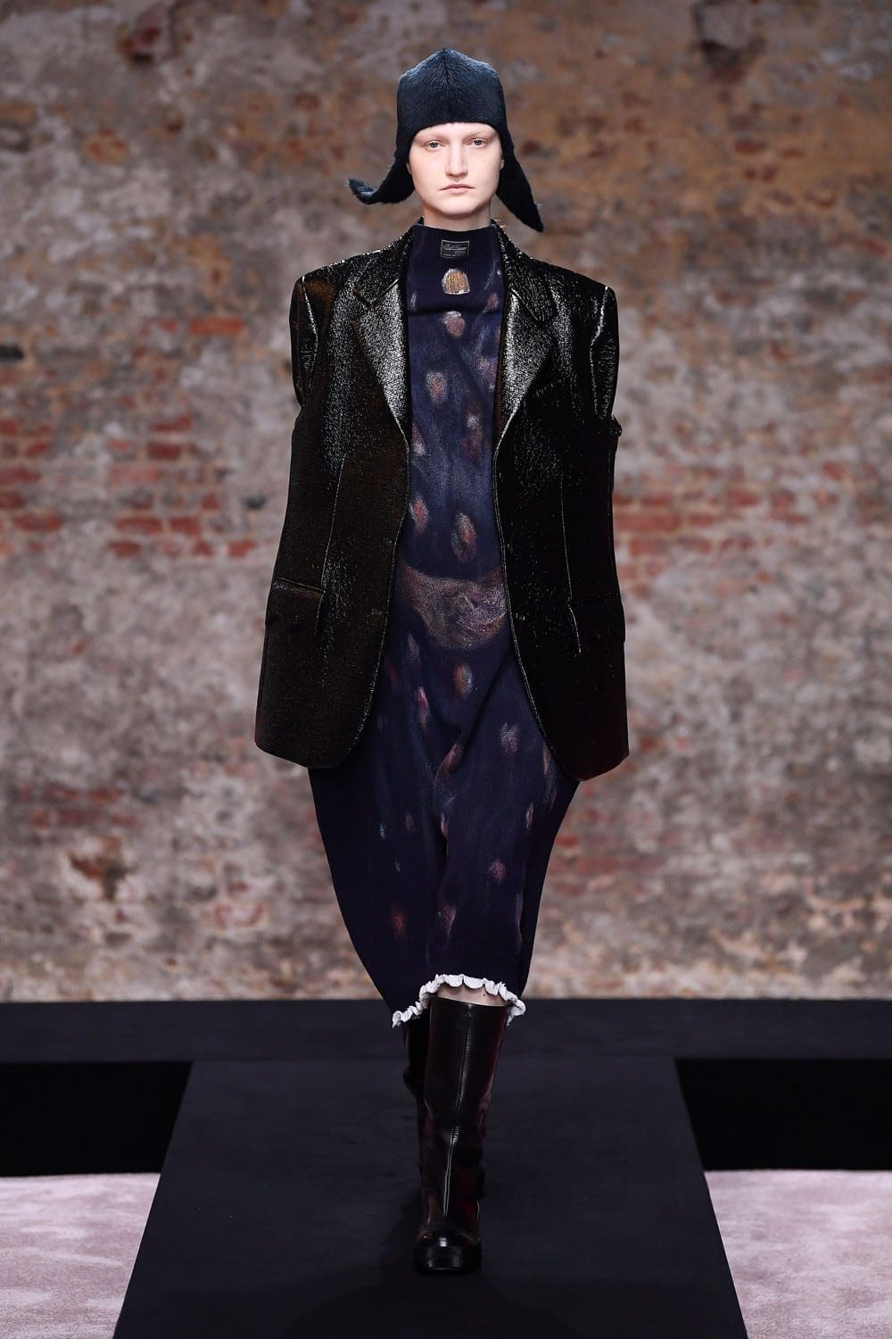 Raf Simons Autunno Inverno 2022-2023 Londra di RUNWAY MAGAZINE