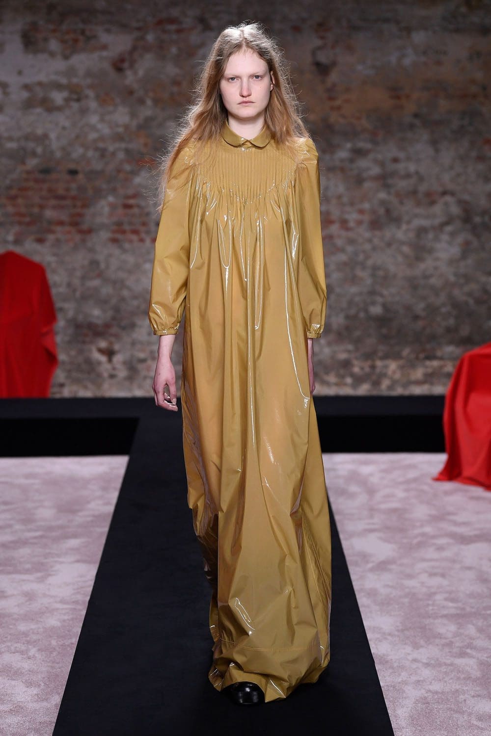 Raf Simons Autunno Inverno 2022-2023 Londra di RUNWAY MAGAZINE