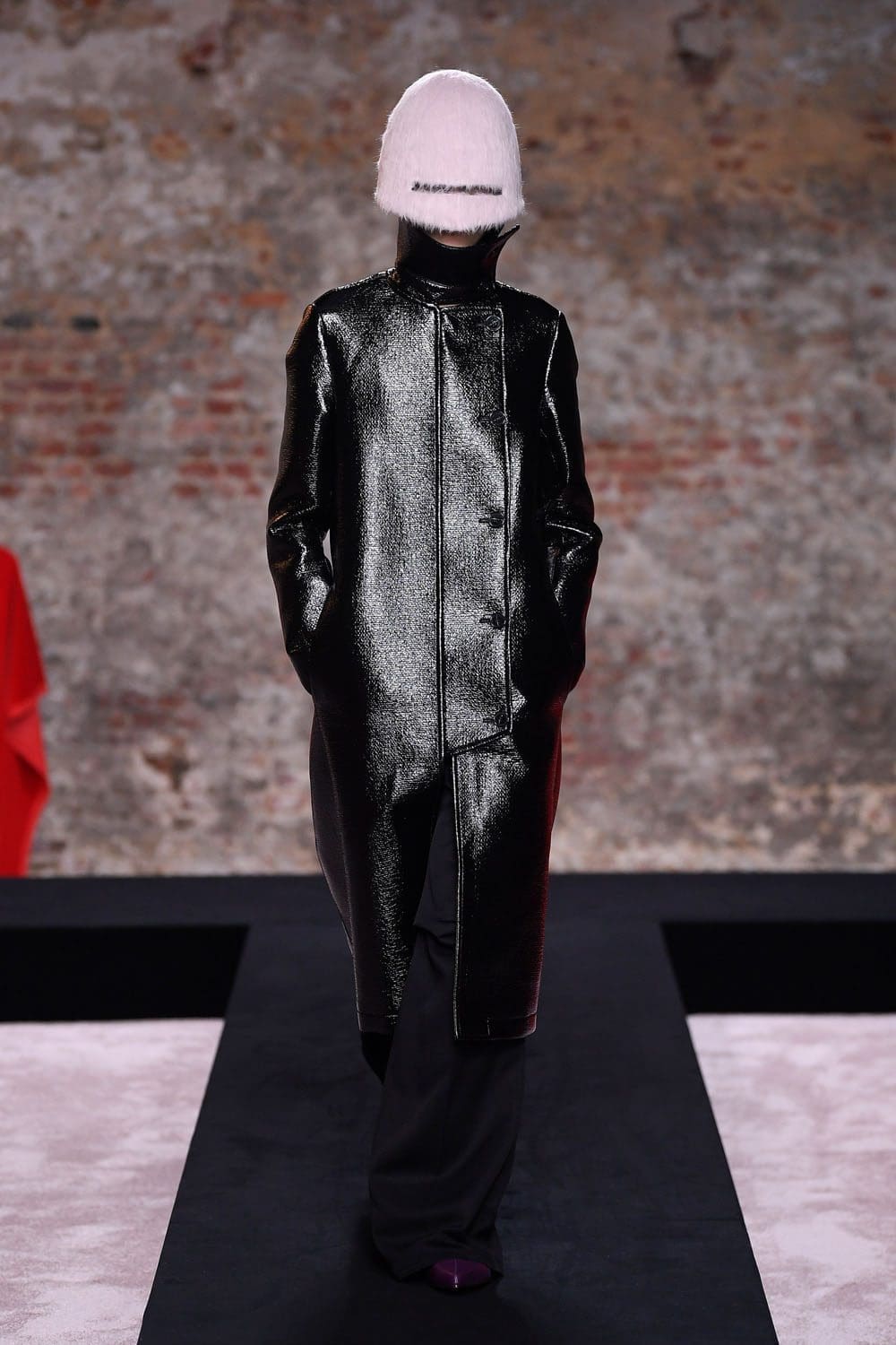 Raf Simons Autunno Inverno 2022-2023 Londra di RUNWAY MAGAZINE