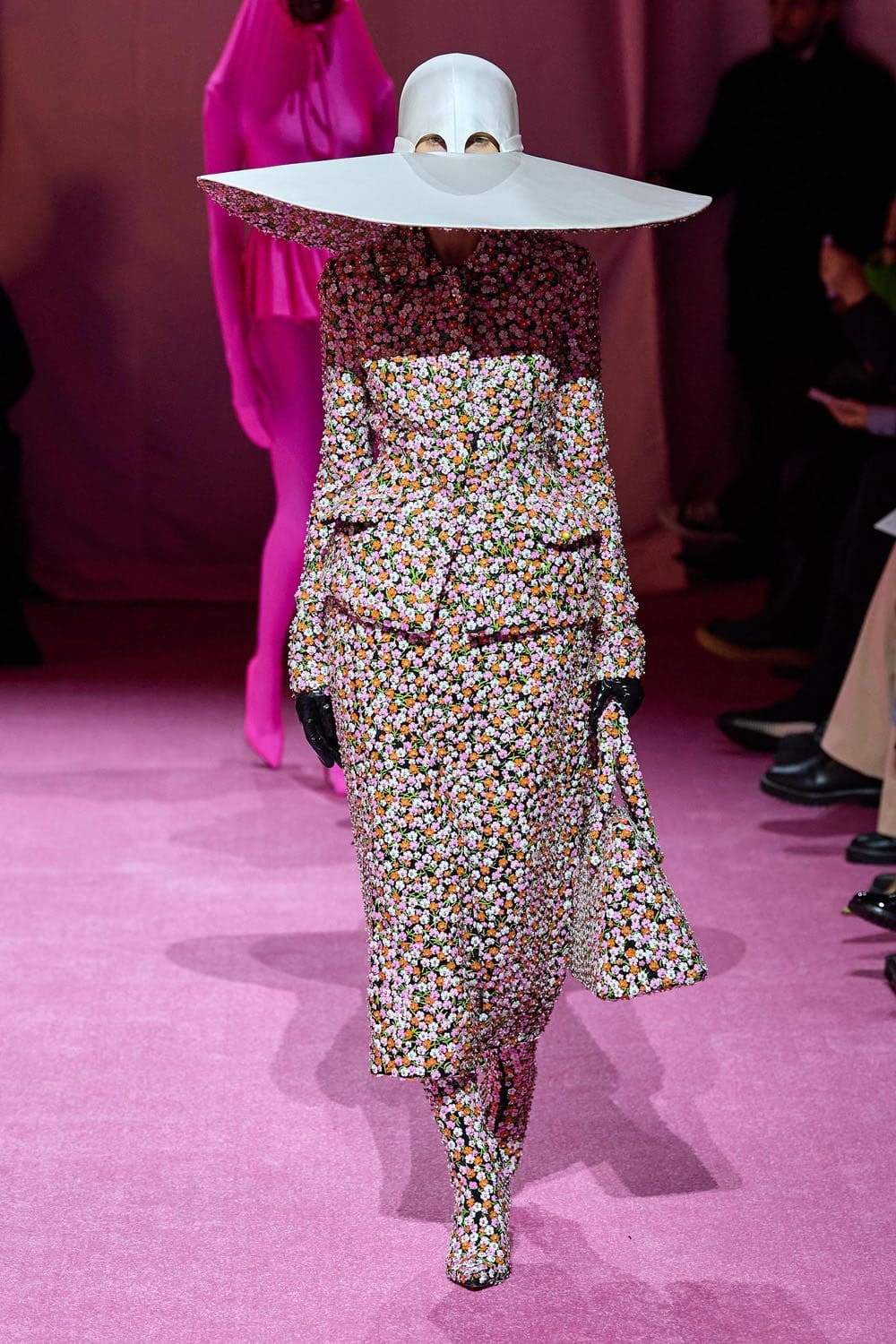Richard Quinn Outono Inverno 2022-2023 Londres por RUNWAY MAGAZINE