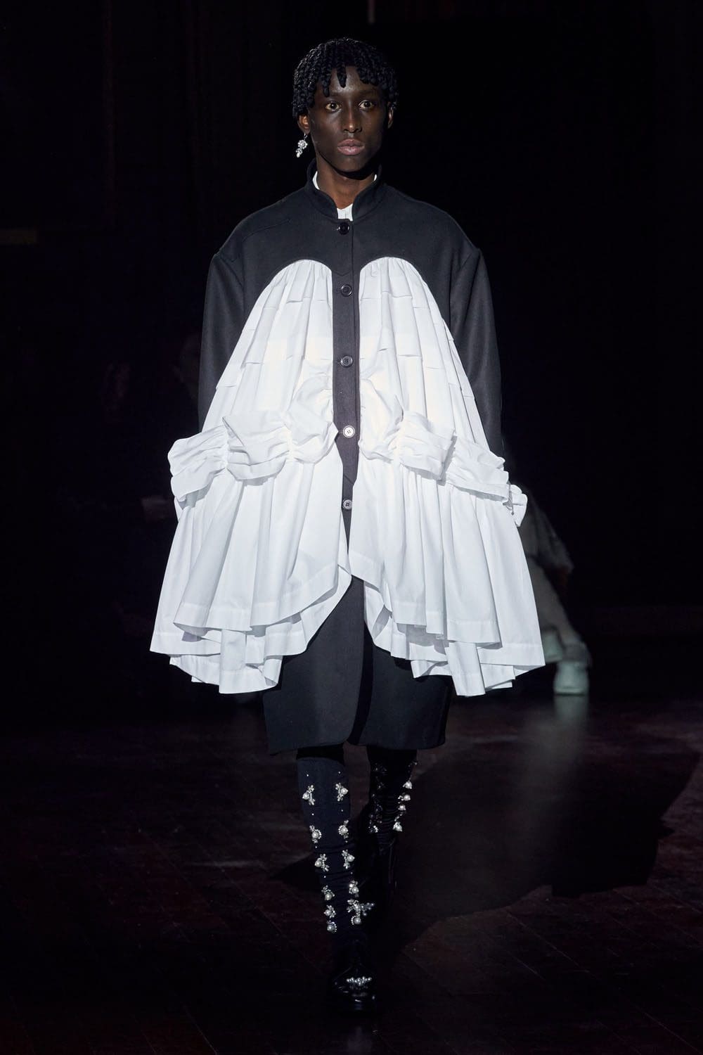 シモン・ロッチャ2022-2023年秋冬ロンドン RUNWAY マガジン