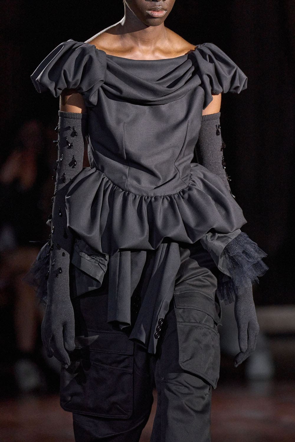 シモン・ロッチャ2022-2023年秋冬ロンドン RUNWAY マガジン