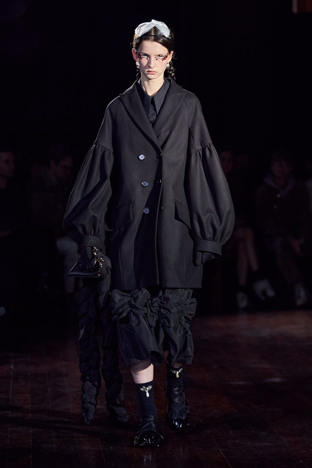 シモン・ロッチャ2022-2023年秋冬ロンドン RUNWAY マガジン