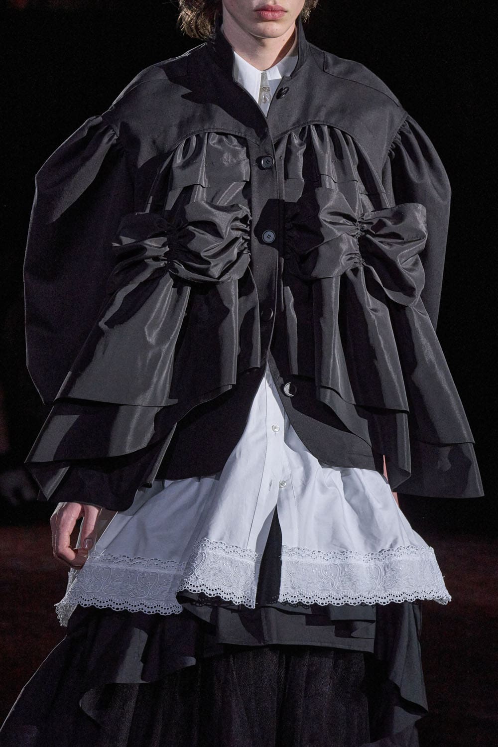 シモン・ロッチャ2022-2023年秋冬ロンドン RUNWAY マガジン
