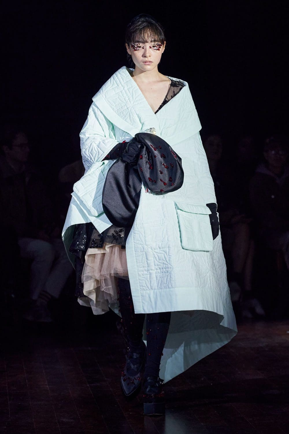 シモン・ロッチャ2022-2023年秋冬ロンドン RUNWAY マガジン