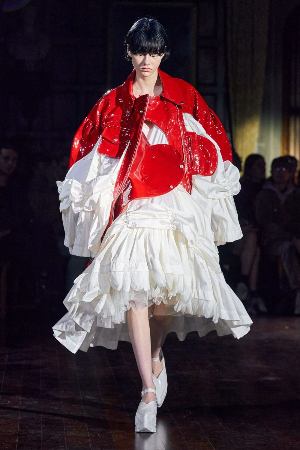 シモン・ロッチャ2022-2023年秋冬ロンドン RUNWAY マガジン