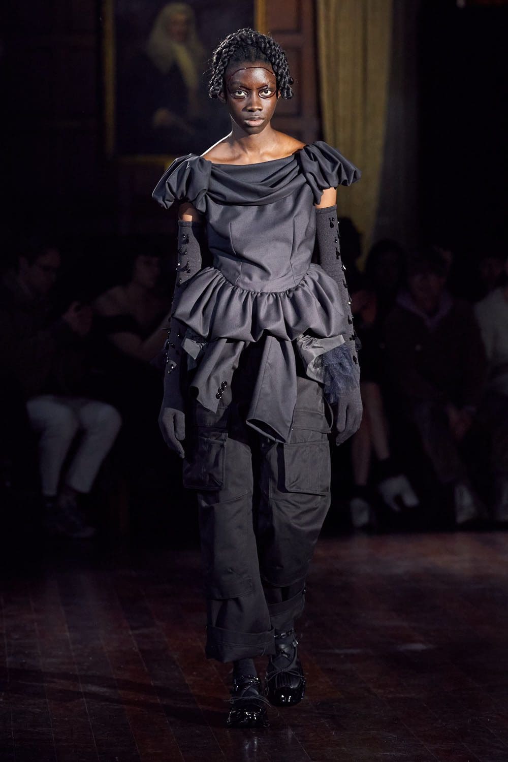 シモン・ロッチャ2022-2023年秋冬ロンドン RUNWAY マガジン