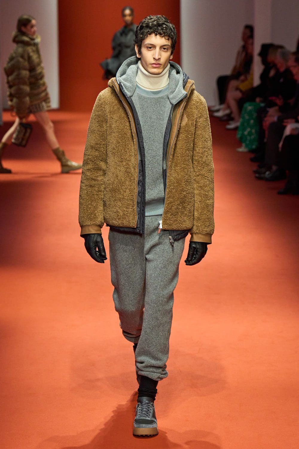 Tod's Autunno Inverno 2022-2023 Milano Runway Magazine