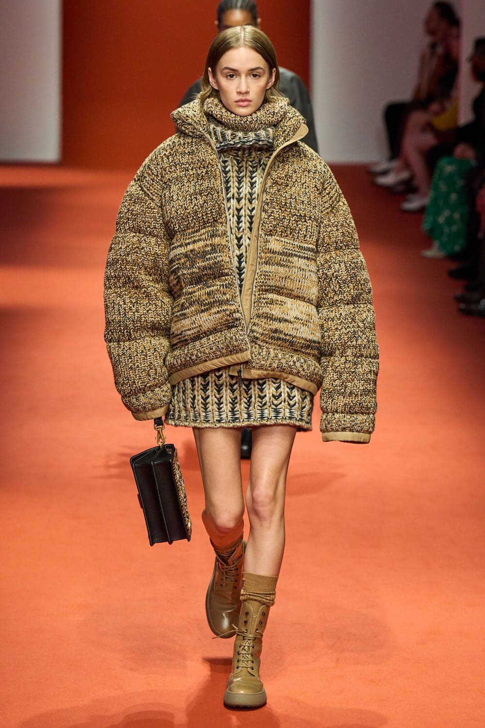 Tod's Autunno Inverno 2022-2023 Milano Runway Magazine