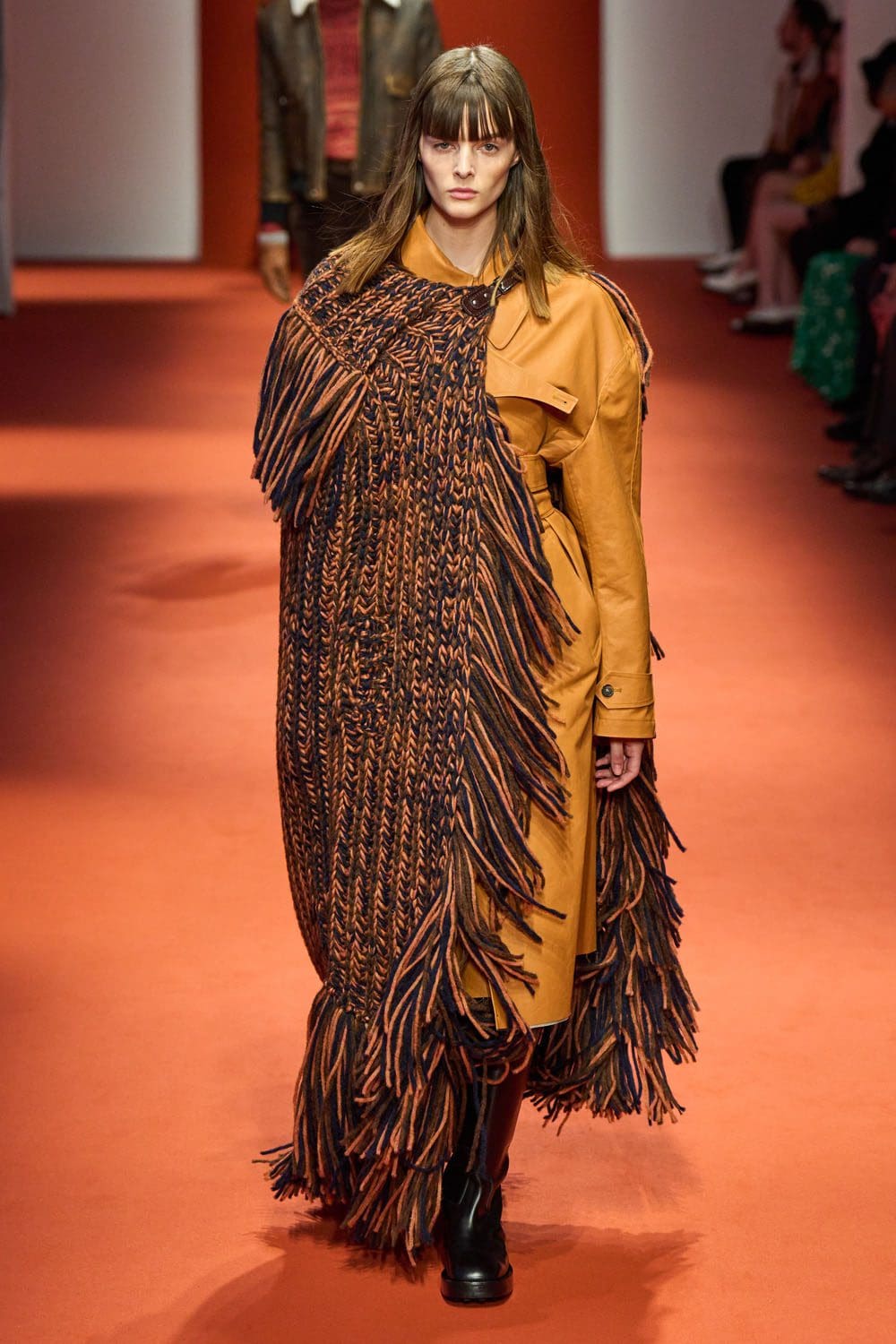 Tod's Autunno Inverno 2022-2023 Milano Runway Magazine