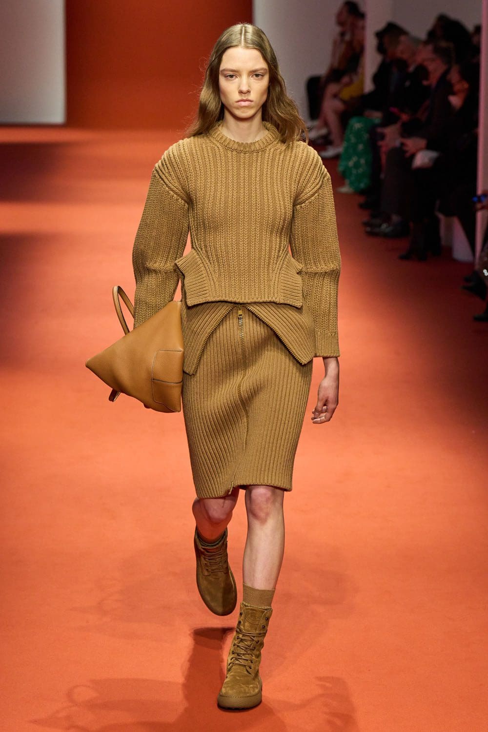 Tod's Autunno Inverno 2022-2023 Milano Runway Magazine