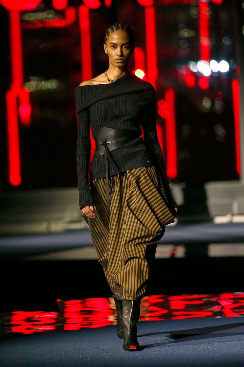 Tory Burch Autunno Inverno 2022-2023 di RUNWAY MAGAZINE